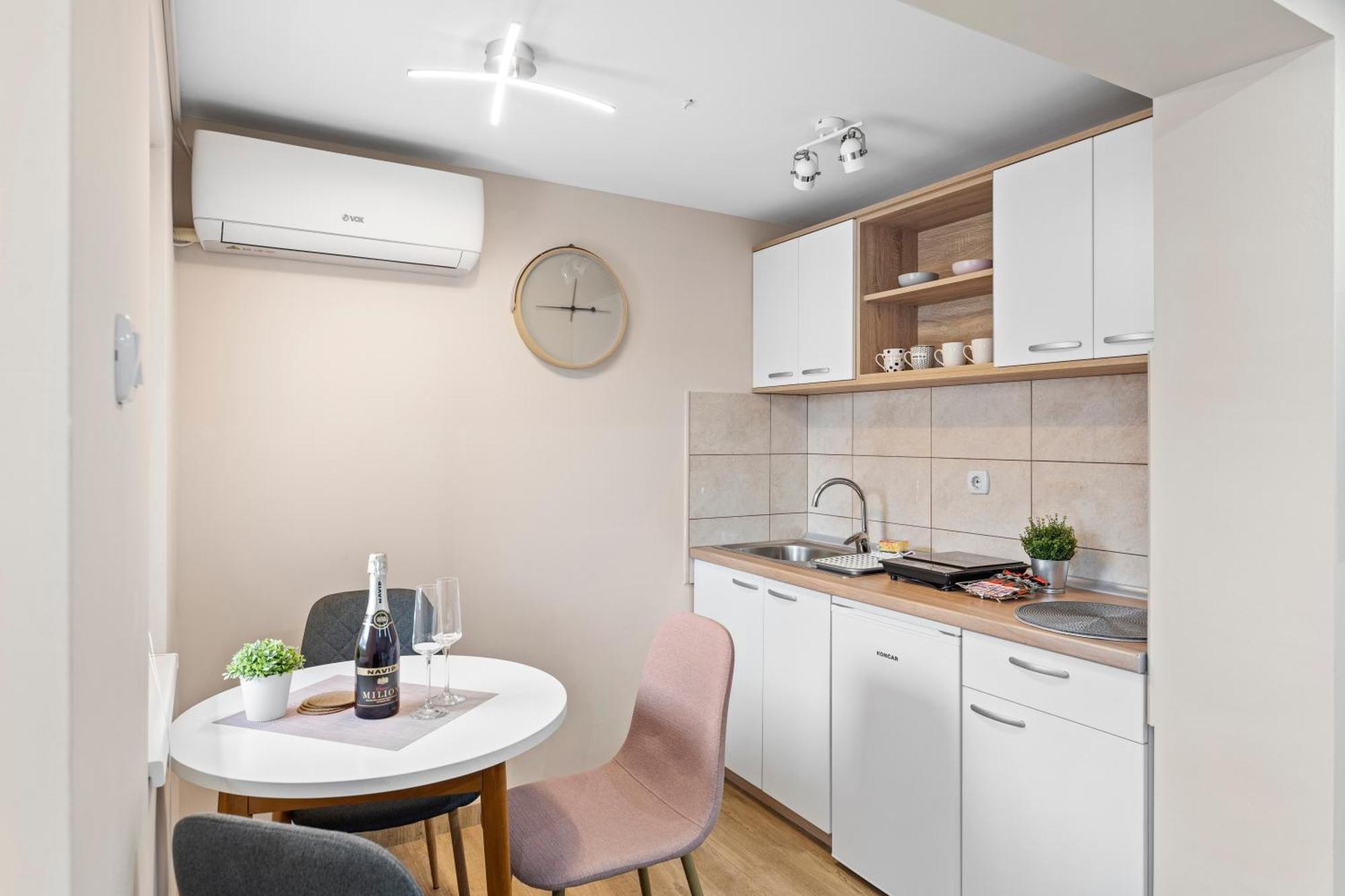 M Apartments Соко Баня Екстериор снимка